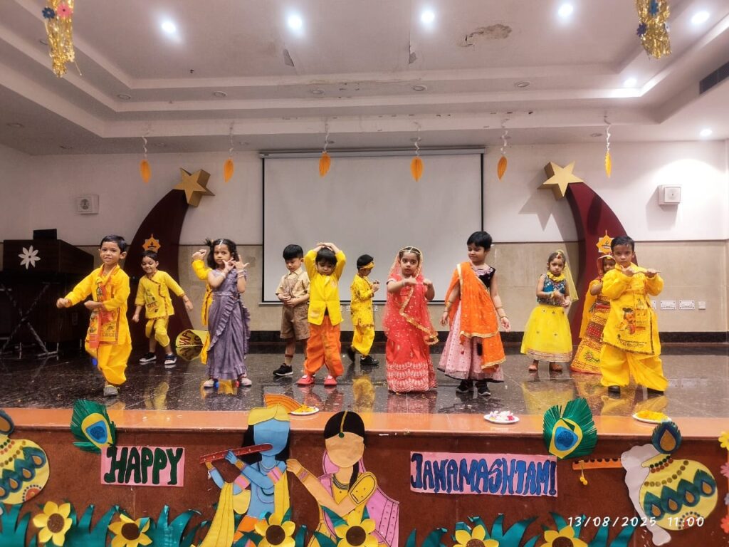 school fees in Noida